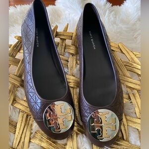 Tory Burch Claire Quilted Ballet Flats with Gold Logo Coco Brown